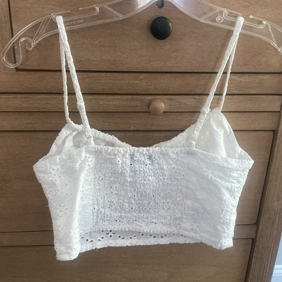 White crop eyelet top. - Picture 3 of 4